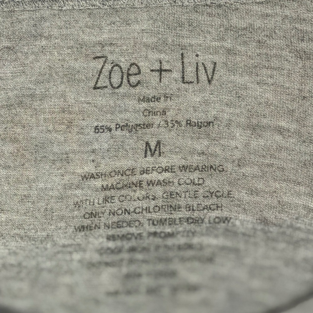 Zoe + Liv Womens Gray Graphic Tee She Believed She Could So She Did Size M - Picture 2 of 7